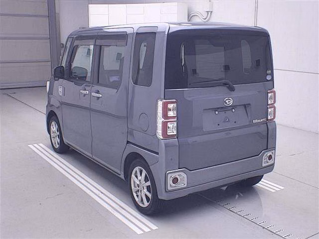 DAIHATSU WAKE