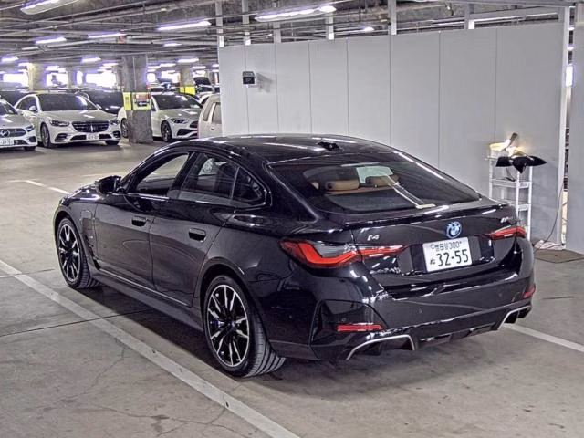 BMW I4