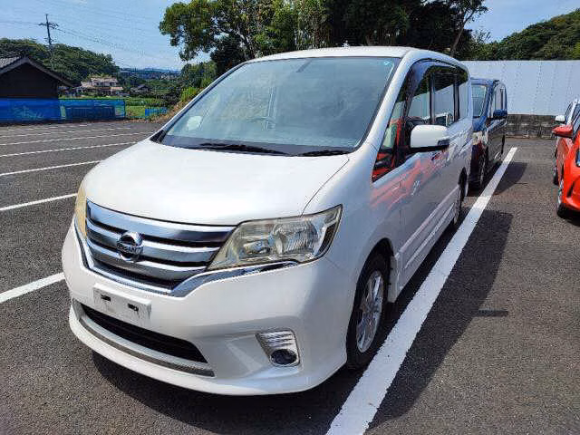 NISSAN SERENA