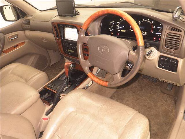 TOYOTA LAND CRUISER