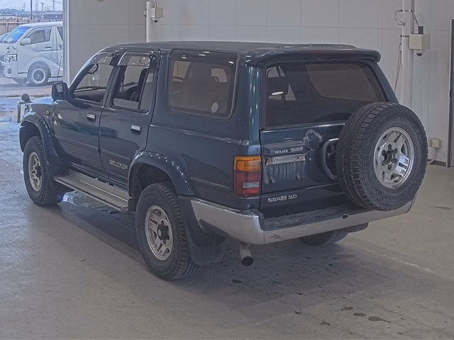 TOYOTA HILUX SURF