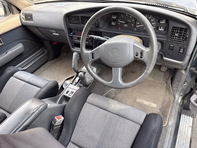TOYOTA HILUX SURF