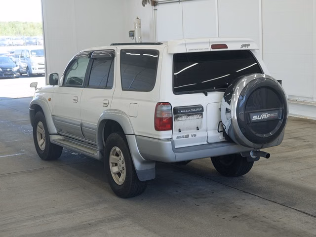 TOYOTA HILUX SURF