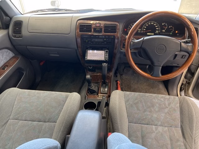 TOYOTA HILUX SURF
