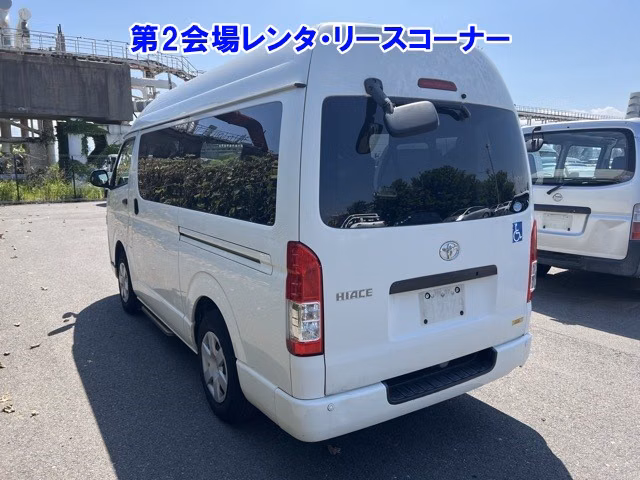 TOYOTA REGIUS ACE