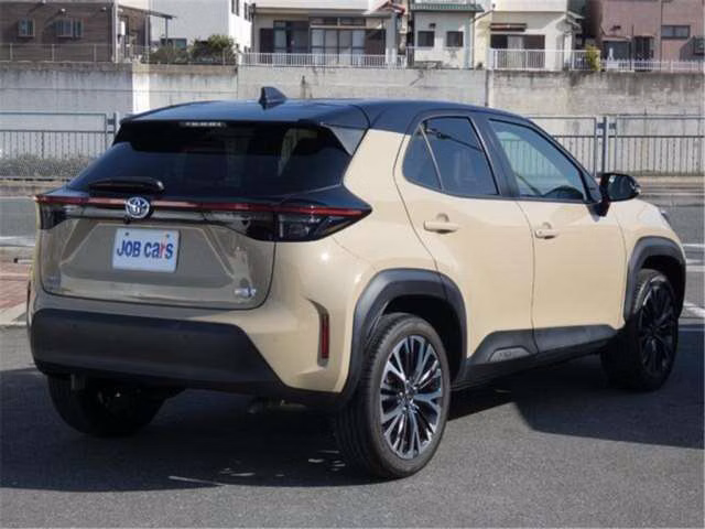 TOYOTA YARIS CROSS