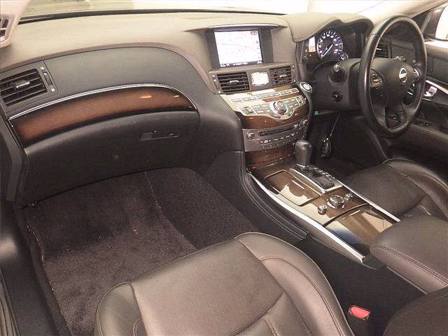 NISSAN FUGA