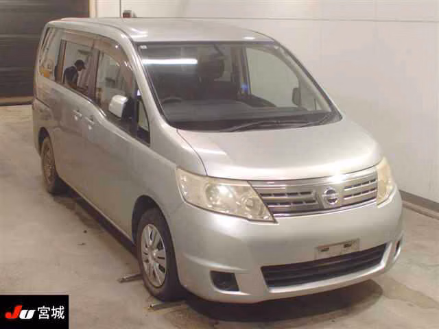 NISSAN SERENA
