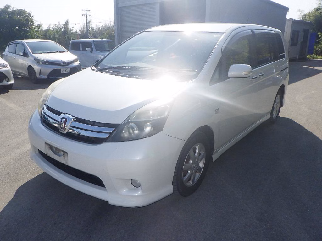 TOYOTA ISIS