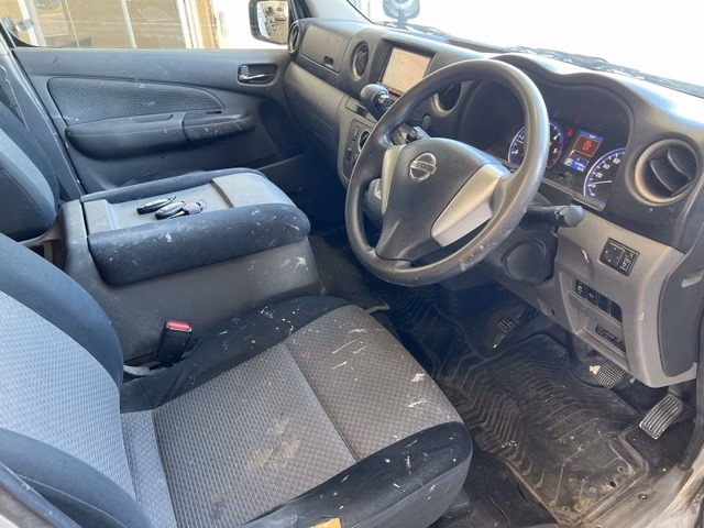 NISSAN NV350 CARAVAN