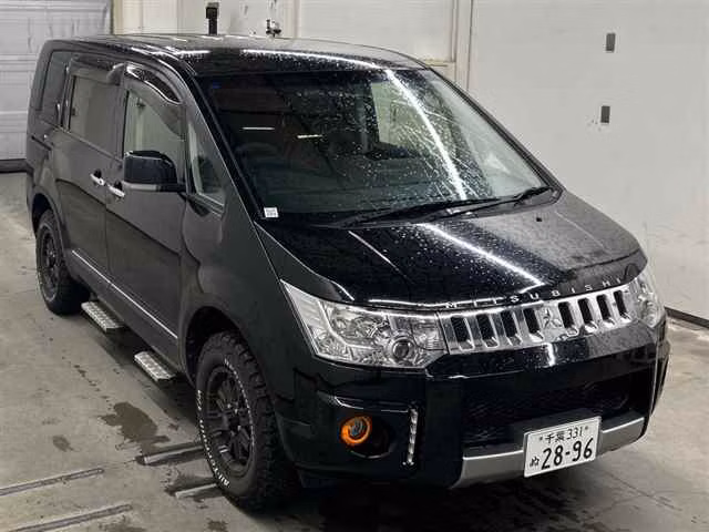 MITSUBISHI DELICA D:5