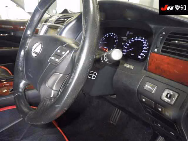 LEXUS LS460