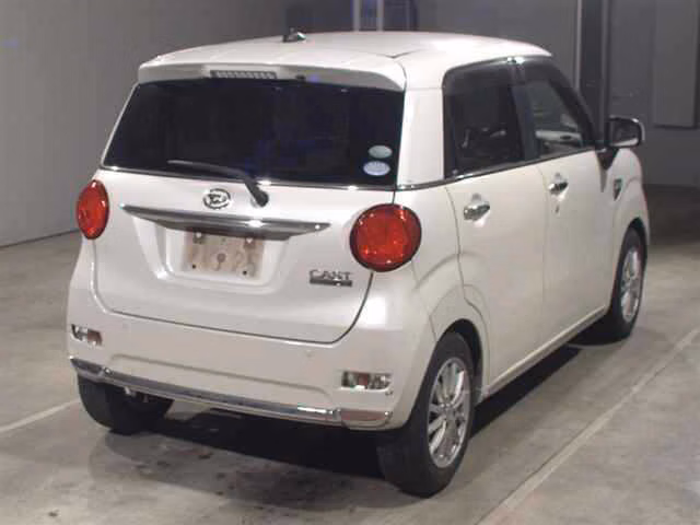 DAIHATSU CAST