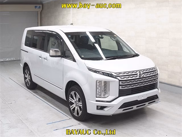 MITSUBISHI DELICA D:5