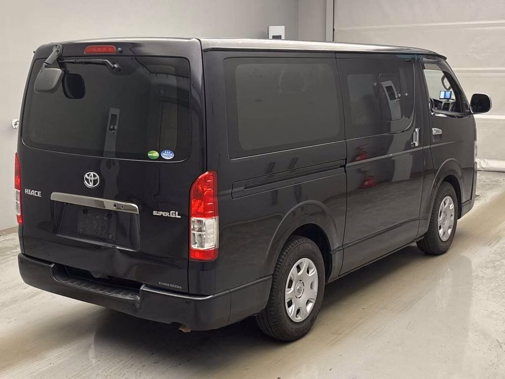 TOYOTA REGIUS ACE