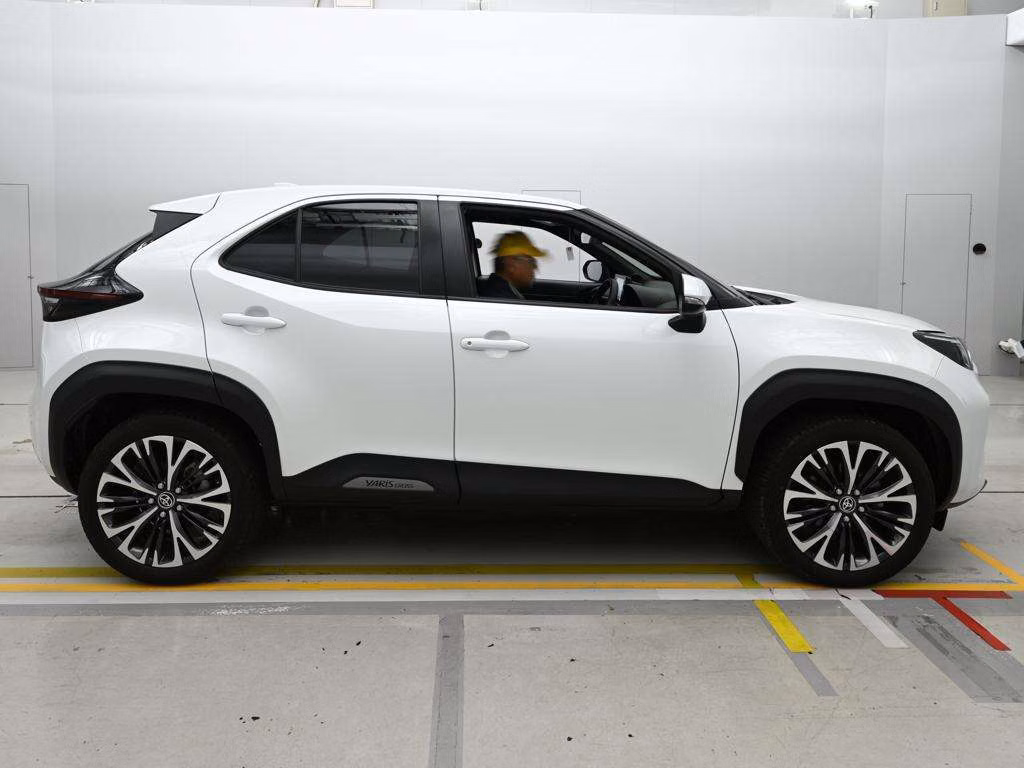 TOYOTA YARIS CROSS