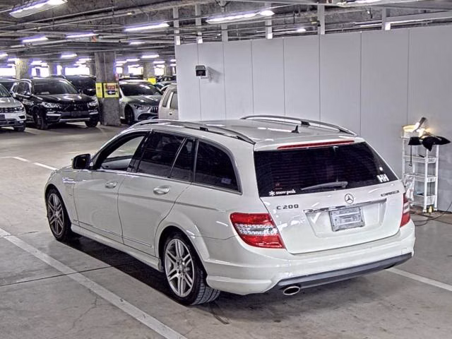 MERCEDES-BENZ C-CLASS