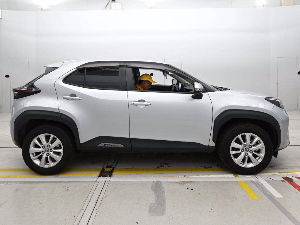 TOYOTA YARIS CROSS