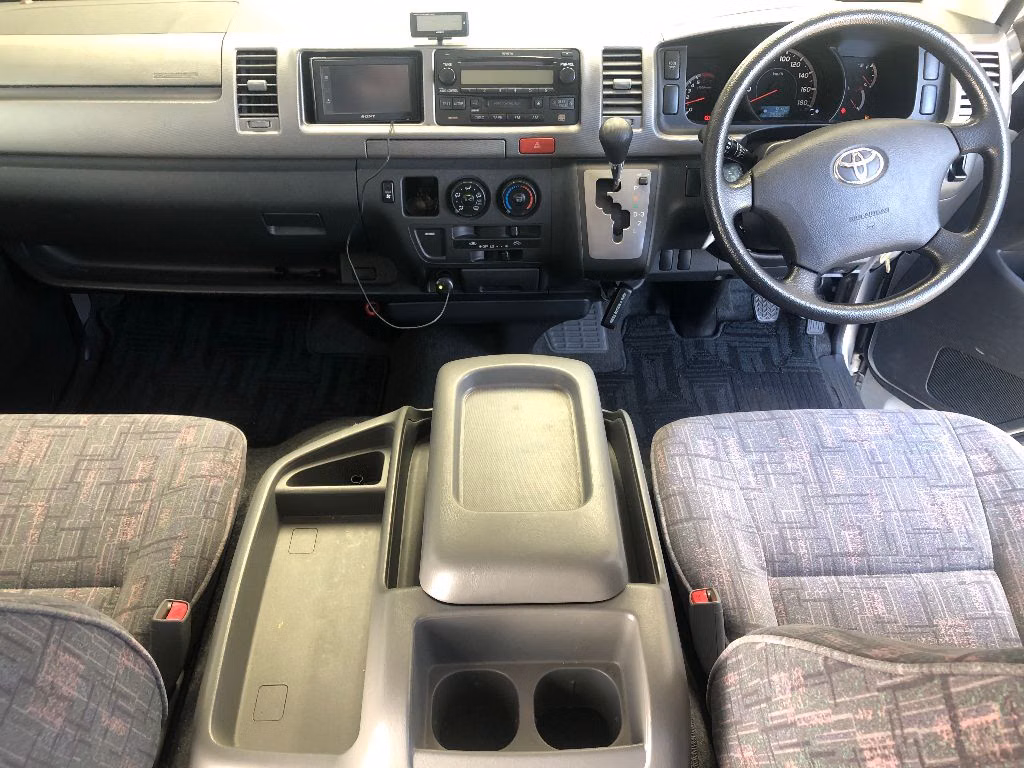 TOYOTA HIACE
