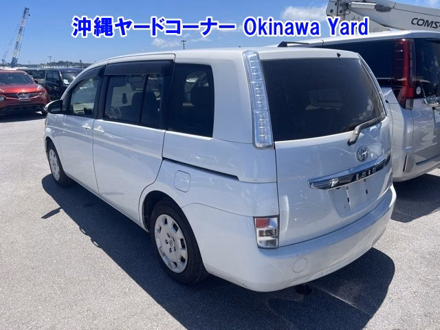 TOYOTA ISIS