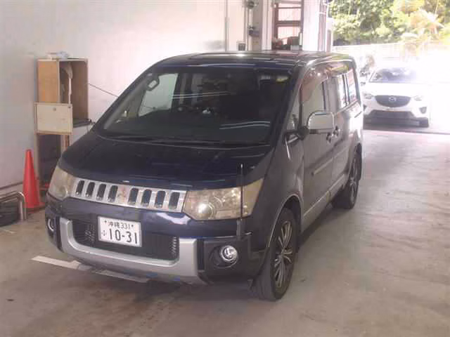 MITSUBISHI DELICA D:5