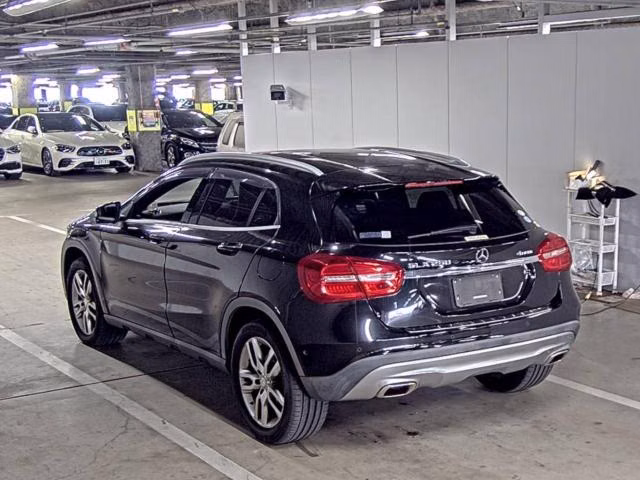 MERCEDES-BENZ GLA-CLASS