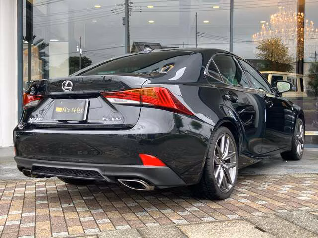 LEXUS IS300