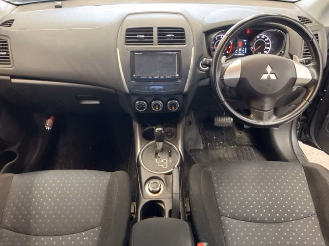 MITSUBISHI RVR