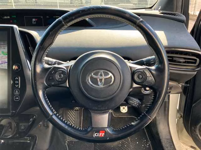 TOYOTA PRIUS PHV