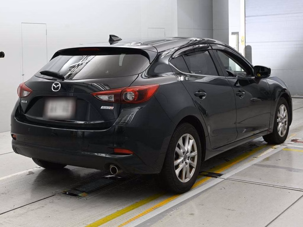 MAZDA AXELA