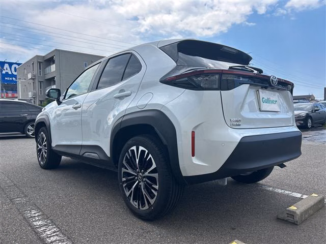 TOYOTA YARIS CROSS