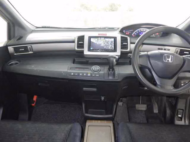 HONDA FREED SPIKE