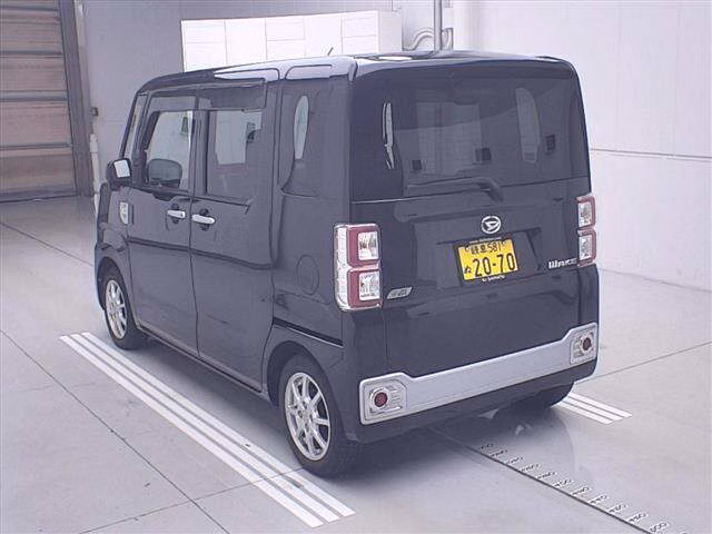 DAIHATSU WAKE