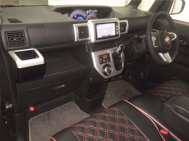 DAIHATSU WAKE