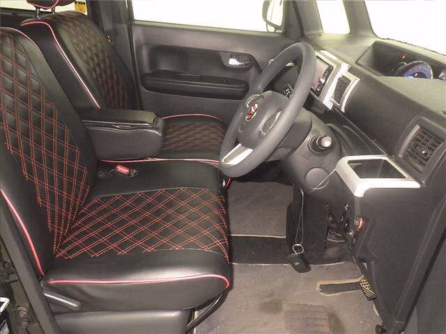 DAIHATSU WAKE