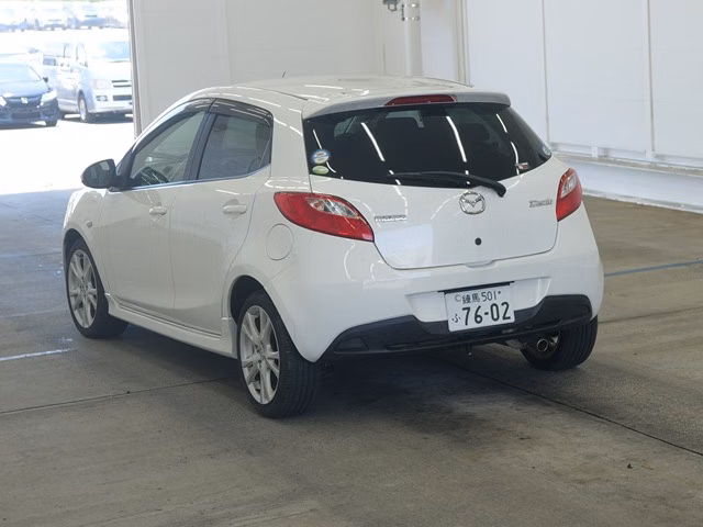 MAZDA DEMIO