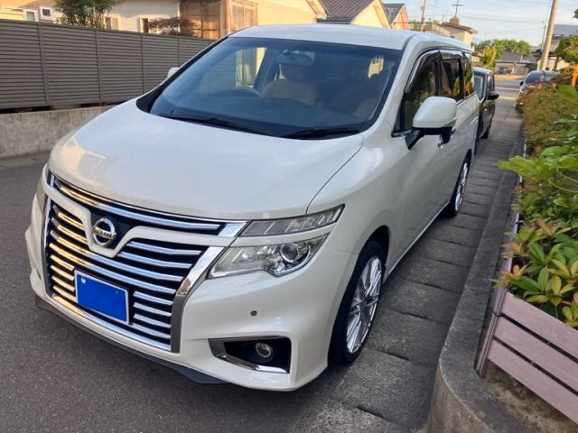 NISSAN ELGRAND