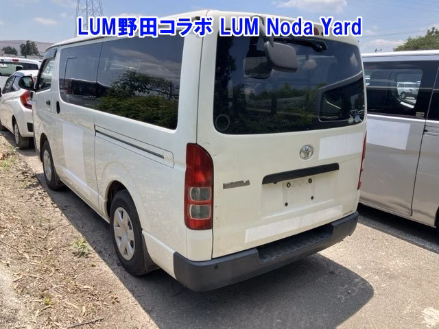 TOYOTA REGIUS ACE