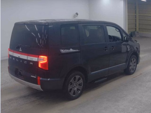 MITSUBISHI DELICA D:5