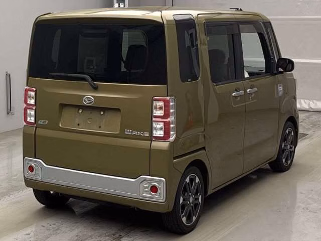 DAIHATSU WAKE