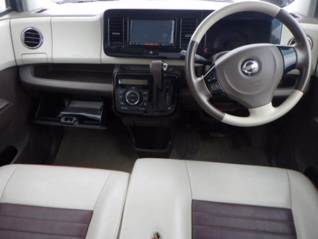 NISSAN MOCO