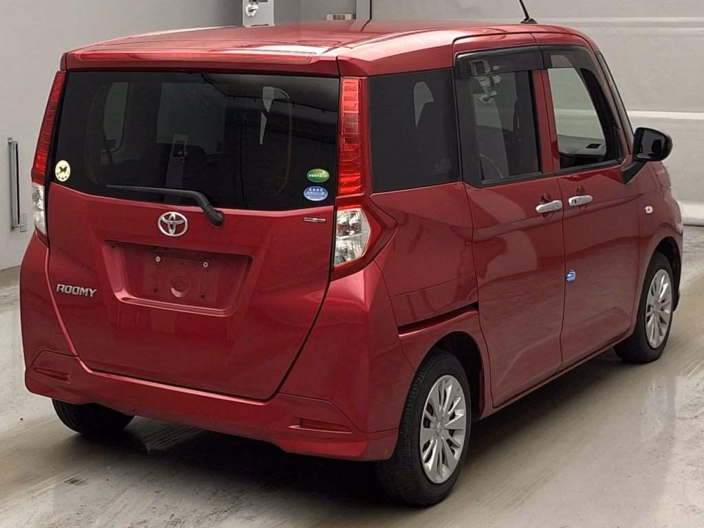 TOYOTA ROOMY