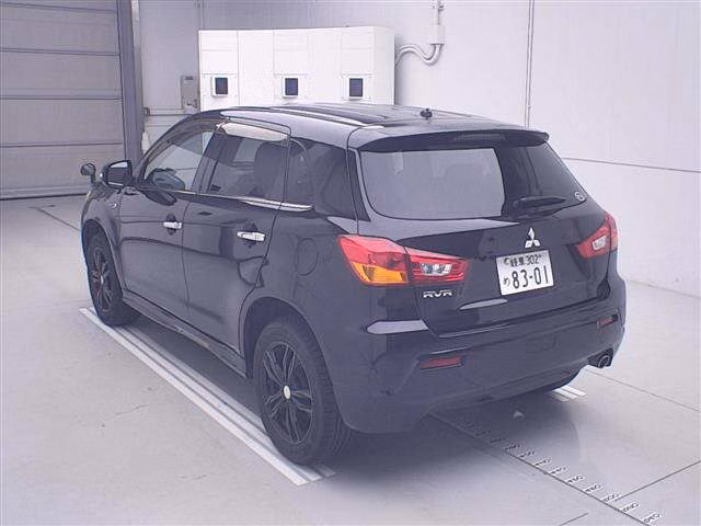 MITSUBISHI RVR