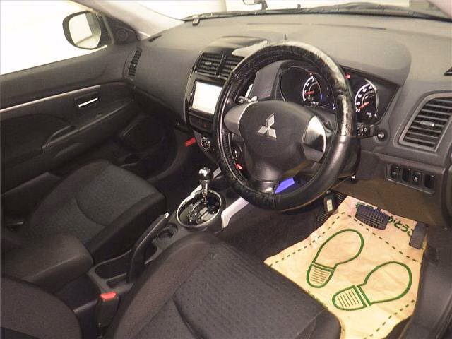 MITSUBISHI RVR