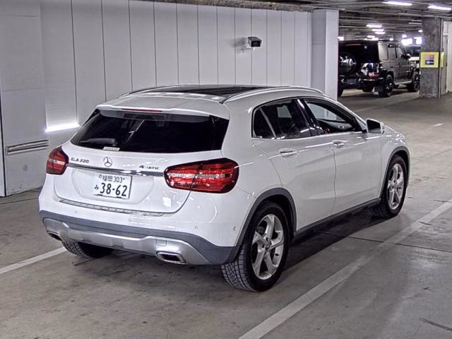 MERCEDES-BENZ GLA-CLASS