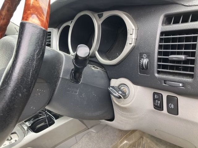TOYOTA HILUX SURF