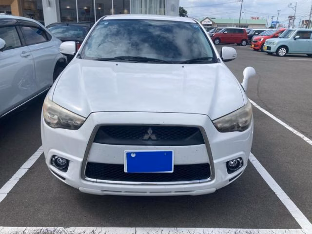 MITSUBISHI RVR