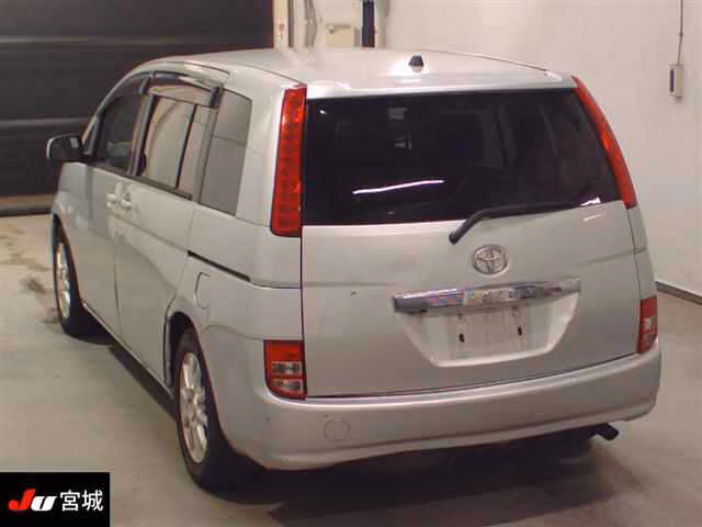 TOYOTA ISIS