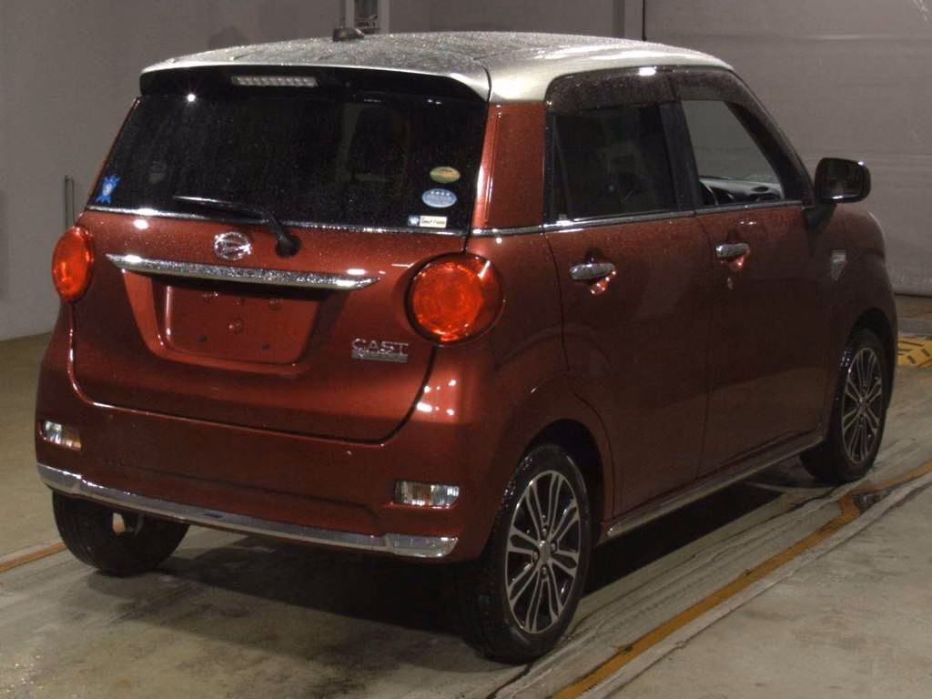 DAIHATSU CAST