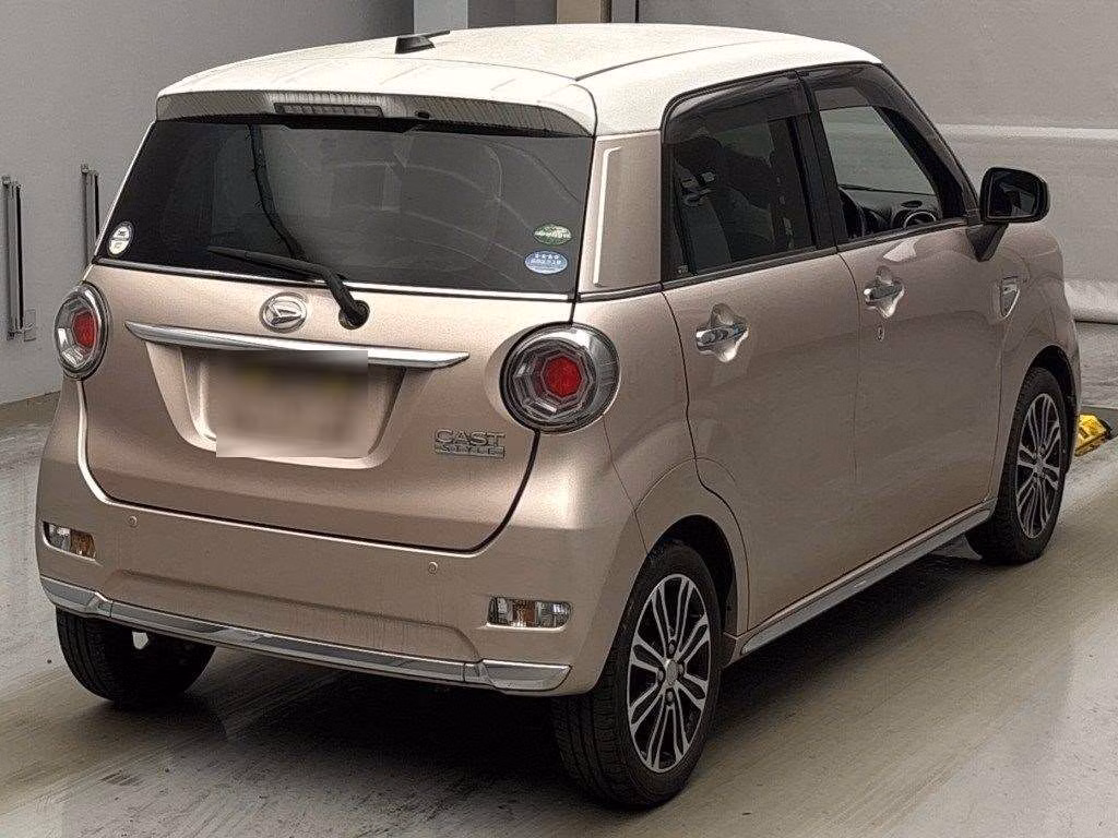 DAIHATSU CAST